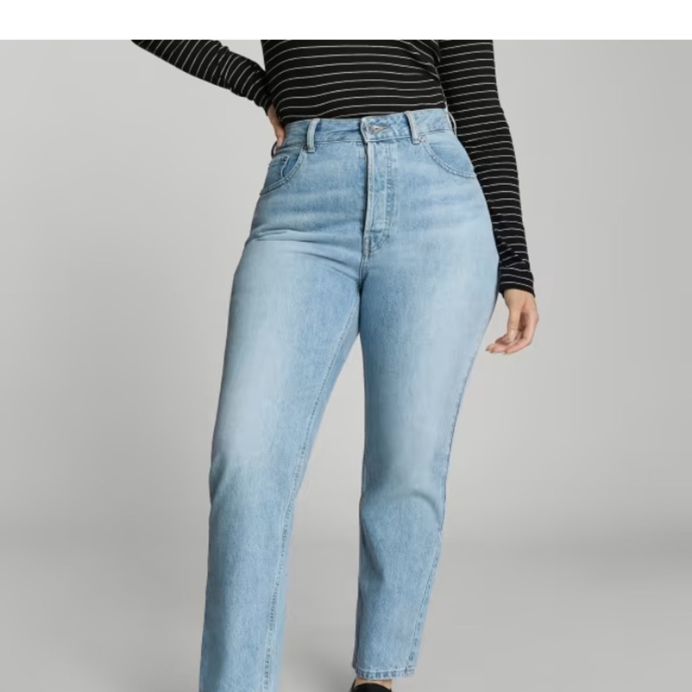 Everlane The Curvy ’90s Cheeky Jean